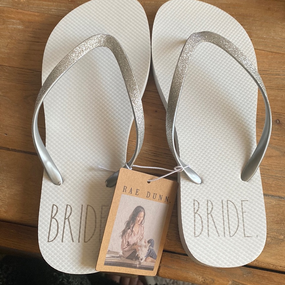NWT bride flip flops
